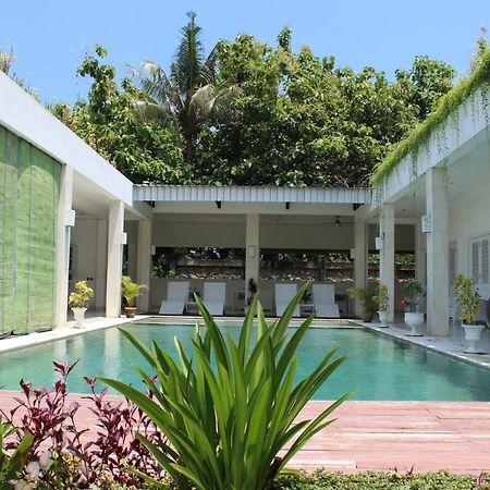 Villa Putih Lovina Exterior foto